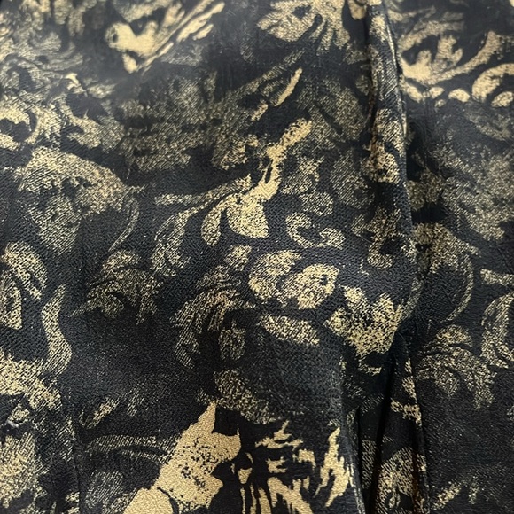 💕CABI*REVERSIBLE SKIRT - Picture 8 of 10